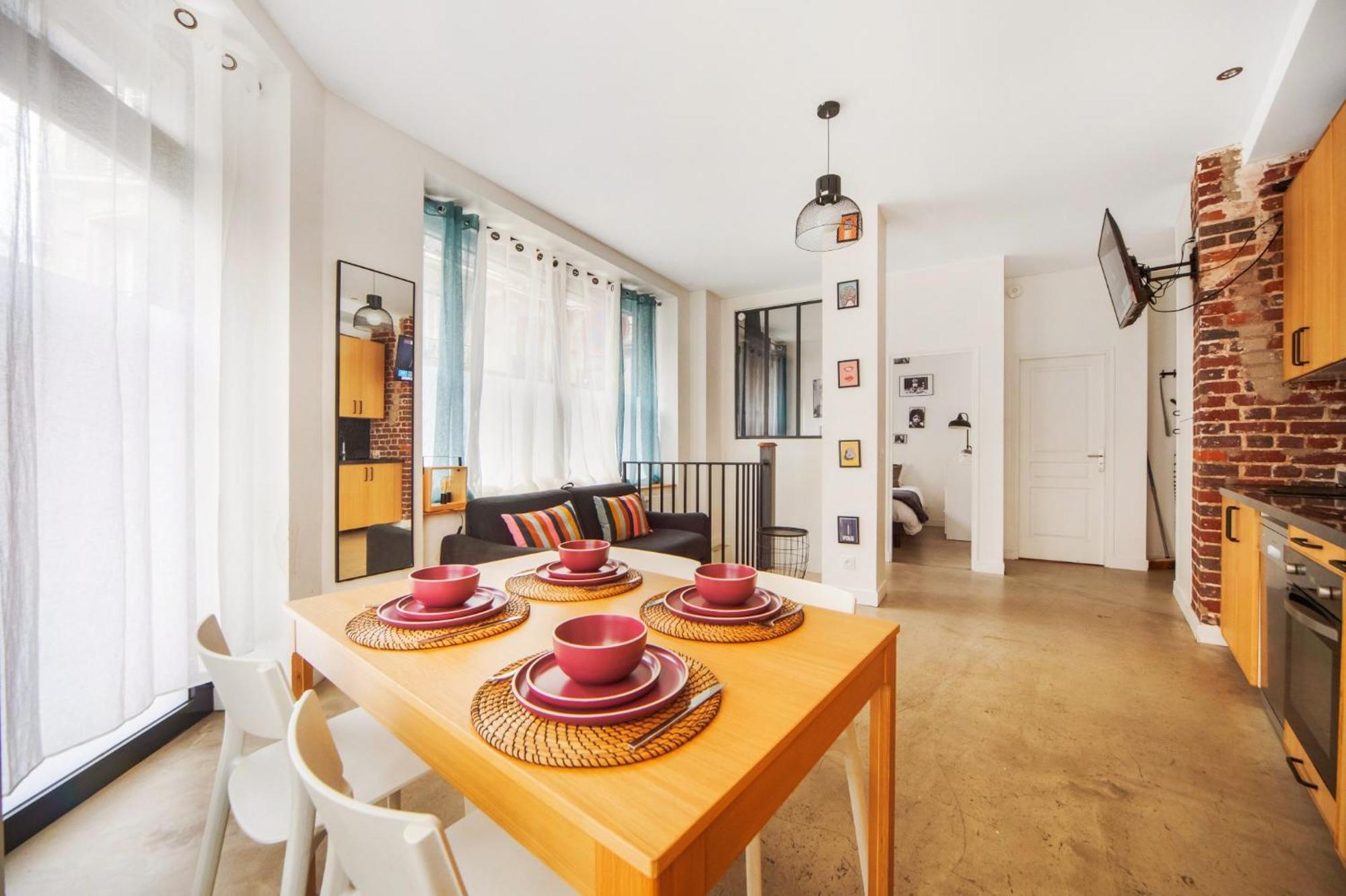 Large Flat Very Close To Montmartre Parijs Buitenkant foto
