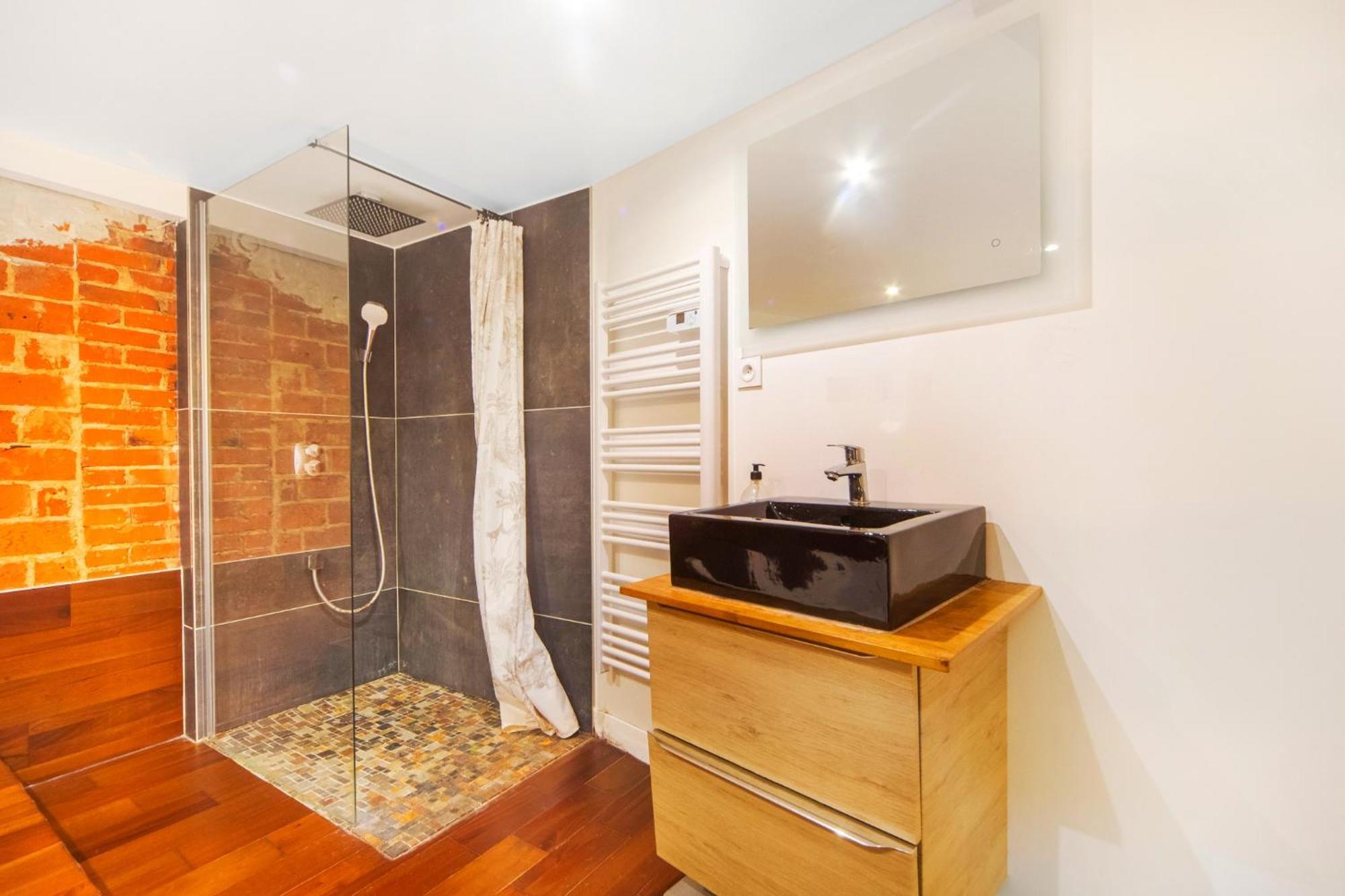 Large Flat Very Close To Montmartre Parijs Buitenkant foto